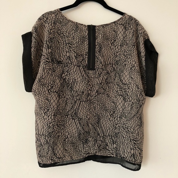 Cropped Blouse - Picture 4 of 4